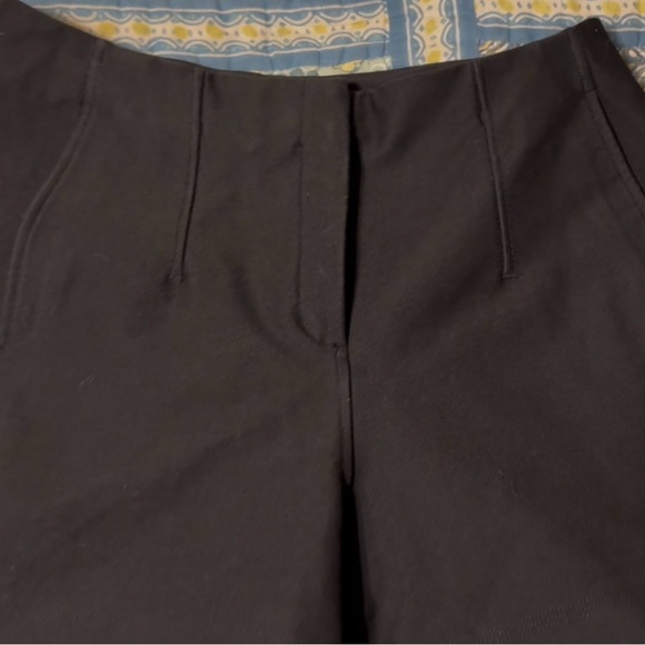 Lululemon Utilitech relaxed fit hr shorts, blk, sz 4, NWOT. - Picture 2 of 9